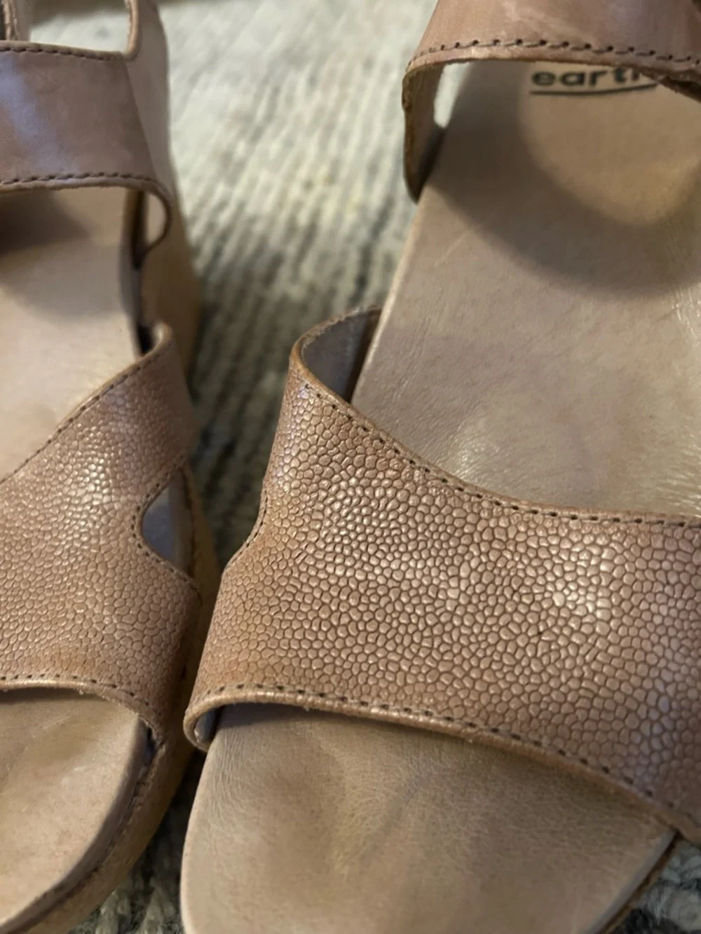 EARTH Kaya Kella Size 8 Beige Women’s Cork Platform Sandals in Brown